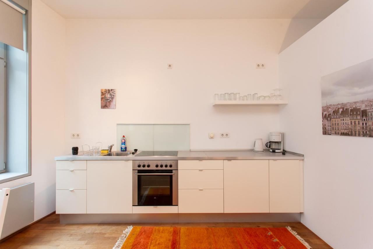 Apartment Fullhouse - - M14 - Balcony - Smarttv *