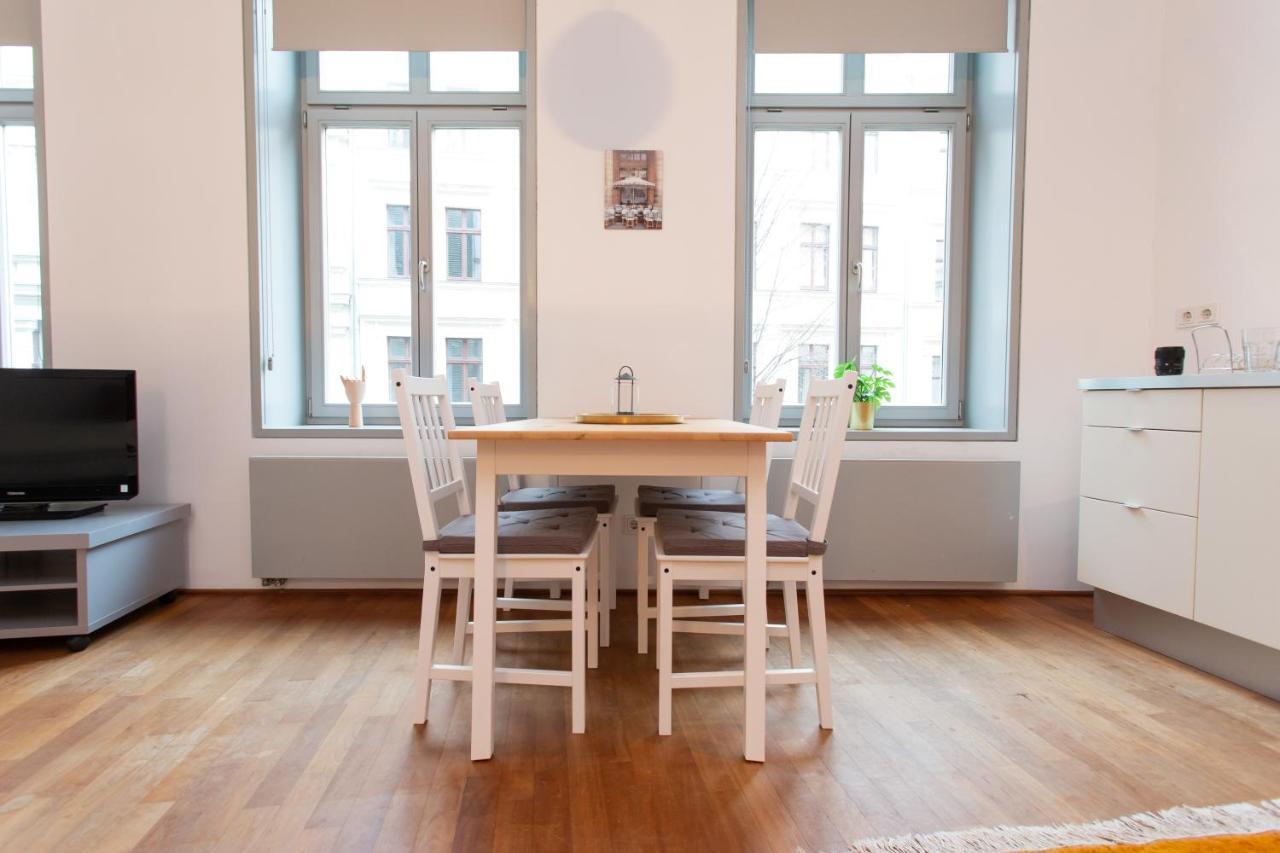 Fullhouse - - M14 - Balcony - Smarttv * Leipzig