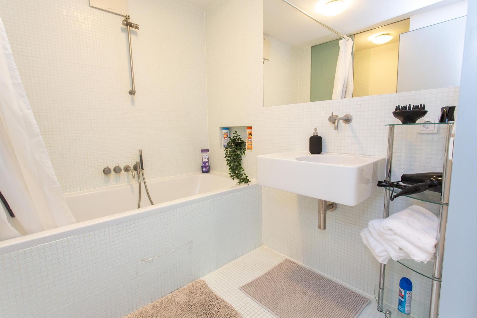 Apartment Fullhouse - - M14 - Balcony - Smarttv *